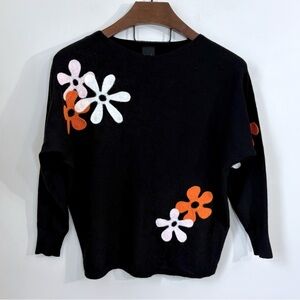 Aaeda Relaxed Daisy Pullover Sweater